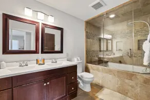 Hall Court Manor - Hot Tub, Pet Friendly, Pool Table! - Image 2