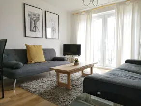 Bright & Modern 2BR Apartment Parking - Image 2