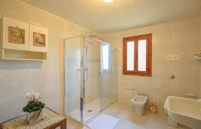 Amazing Home in Boara Pisani With 6 Bedrooms, Wifi and Outdoor Swimming Pool - Image 3