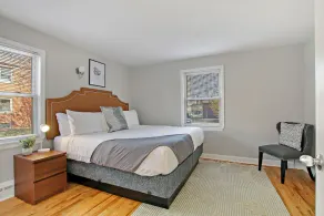1BR Roomy Apartment in Bowmanville - Image 2