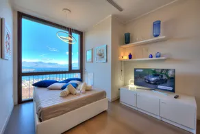 Suite on The Lake - Image 3