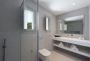 Niriides Luxury Villas - Image 5