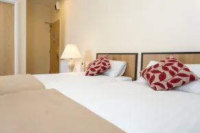 Britannia Hotel Leeds - Image 2