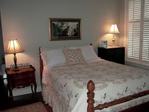 Trinkle Mansion Bed & Breakfast - Image 4