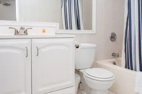 Castle Beach Club Apartments - Image 5