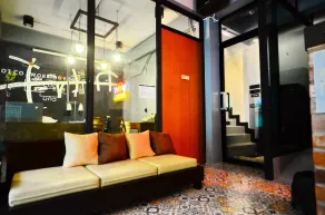 The Neighbor Hoot Hostel & Cafe - Image 2