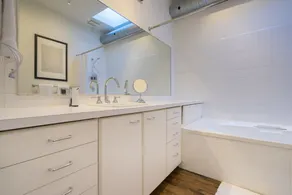 Applewood Suites - The Ossington Loft - Image 5