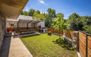 Nice Home in Bater with Hot Tub, WiFi & 3 Bedrooms - Image 2
