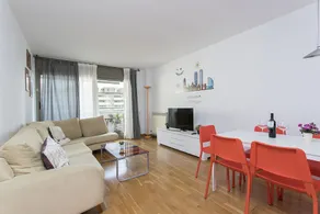 1317 - Modern Forum Apartment - Image 2