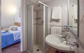 Stunning Home in Sant'angelo With Wifi and 2 Bedrooms - Image 2
