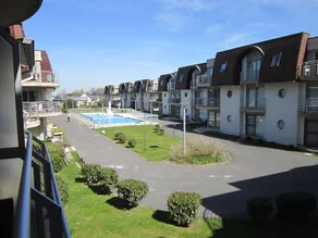 Wohnung mit Garten und beheiztem Pool - Image 3