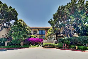 Immaculate Beach W/ Pool, Hot Tub & Balconies 2 Bedroom Condo - Image 3