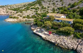 Beautiful Home in Jablanac With 4 Bedrooms and Wifi - Image 4