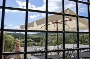 Villa Close to Florence, Hot Tub & Breathtaking View - Image 4