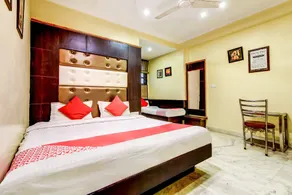 Oyo 2064 Hotel The Spot - Image 2