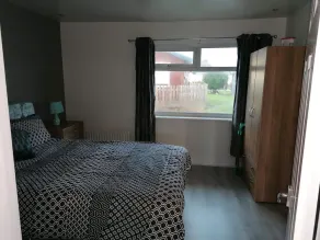 Sea View Retreat - Free Wifi - Image 4