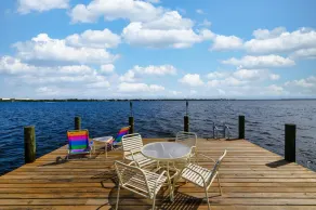 Sunshine On The River 3 Bedroom Waterfront Property 3 Home by Redawning - Image 5