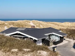 Peaceful Holiday Home in Henne Jutland With Sauna - Image 4
