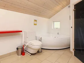Cozy Holiday Home in Hojslev With Whirlpool - Image 2