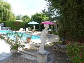 Les Dauphins De Mareuil - Image 3