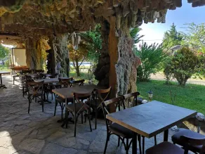 Haznedar Bungalow Hotel - Image 2