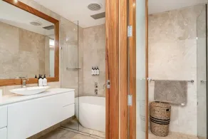 Your Luxury Escape - Byron Beachfront - Image 2
