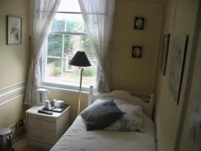 Rothmans Bed & Breakfast - Image 5