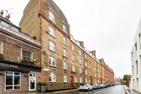 Bright Warwick Chambers Apartment - Image 5