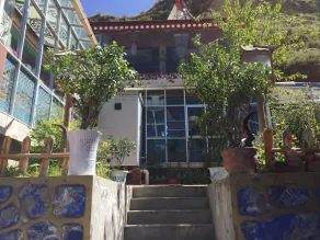 Yangkor Tibetan Homestay Hostel - Image 5