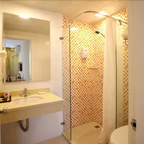 Home Inn - Image 4
