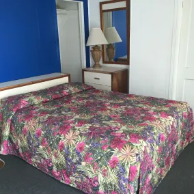Royal Palms Motel - Image 2