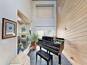 Perfect Summer Spot Beautiful Zilker Home with Great Views by RedAwning - Image 5