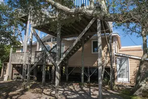 Wild N Wonderful 4 Bedroom Cottage by RedAwning - Image 5