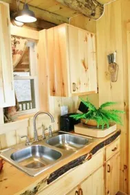 Diamond Lake Cabins - Image 2
