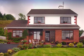 Hazelbrook Bed & Breakfast - Image 4