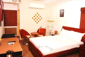 The Retreat - Image 4