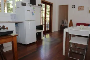 Eclectic 1 Bedroom Apartment in the Heart of Palm Beach - Image 3