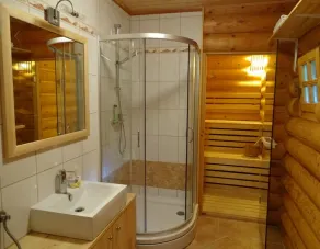 Rooms at Podlipje Estate - Image 2