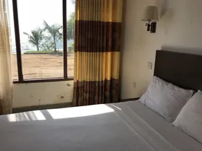 Hotel Airport Beach Villa - Image 3