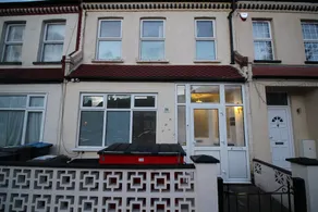 London Suites Croydon - Image 3