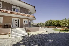 Laugh & Life House - Image 3