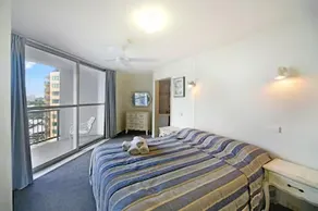 Syrenuse Apartments - Image 3