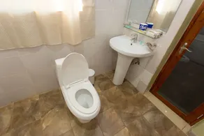 Orient Park Hotel - Image 4