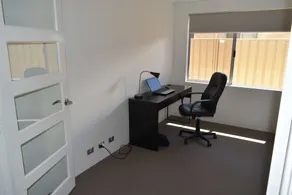 Beachwood House-Broadwater - Image 3