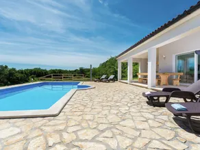 Villa in Nedešcina With Private Pool - Image 4