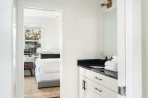Hart Suite 3 by Avantstay Gorgeous Town House w/ Modern Amenities in Nashville! - Image 2