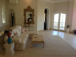 Stradella Court Mansion - Image 4