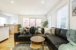 StayCentral - Port Melbourne Townhouse - Image 2