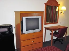 Motel 6 Hutchins TX - Image 5
