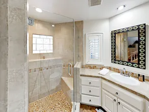 Designer - 3 Br Home - Image 2